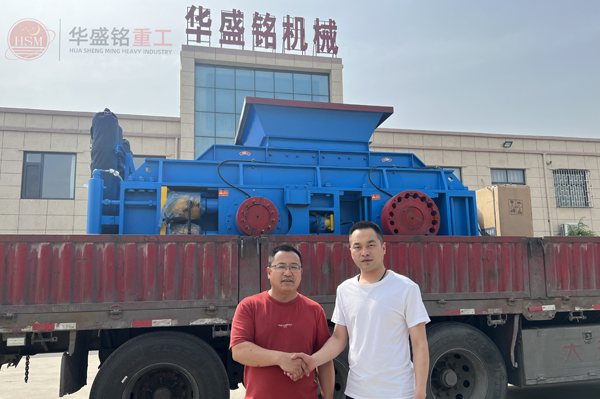 8 蓝冠注册液压对辊制砂机